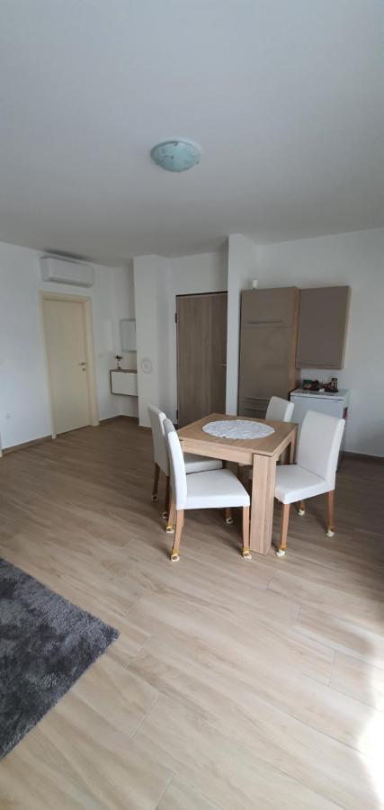 Apartment Sunrise With Private Parking بولا المظهر الخارجي الصورة
