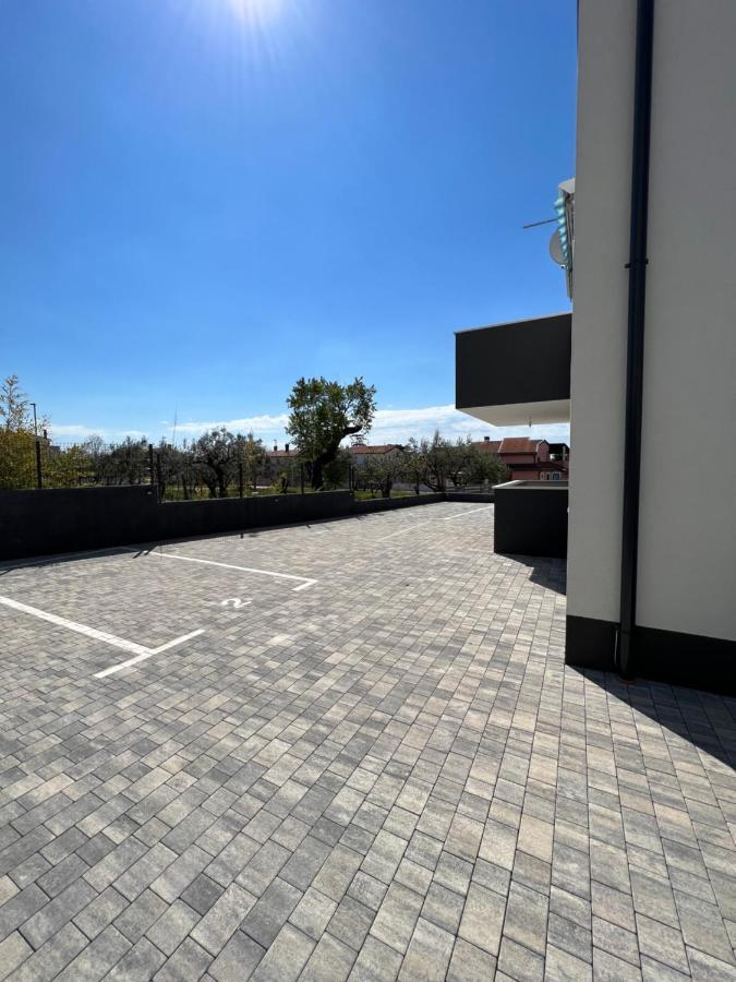 Apartment Sunrise With Private Parking بولا المظهر الخارجي الصورة