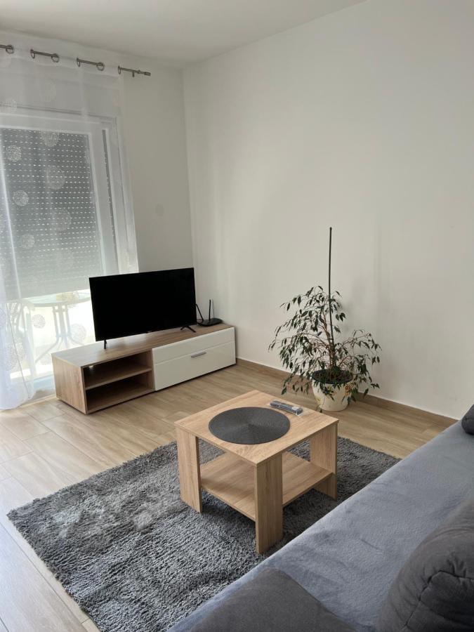 Apartment Sunrise With Private Parking بولا المظهر الخارجي الصورة
